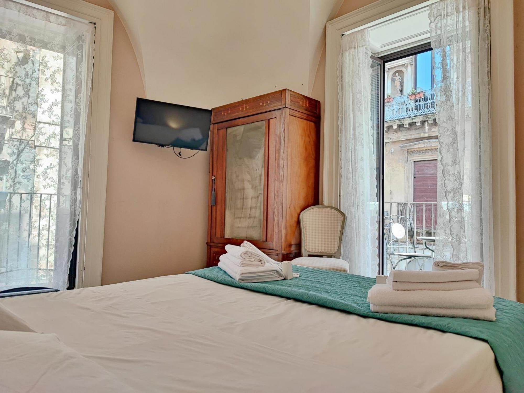 Appartamento Esclusivo Con Vista Duomo E 5 Balconi Aeroporto di Catania Fontana Rossa